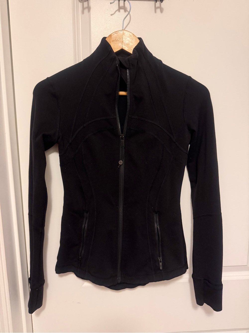 lululemon define Black full zip Jacket. Size 4